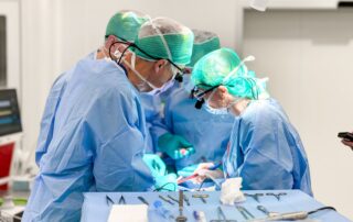 Oksana Ivask ja prof Andreas Thor [Kliinikum]